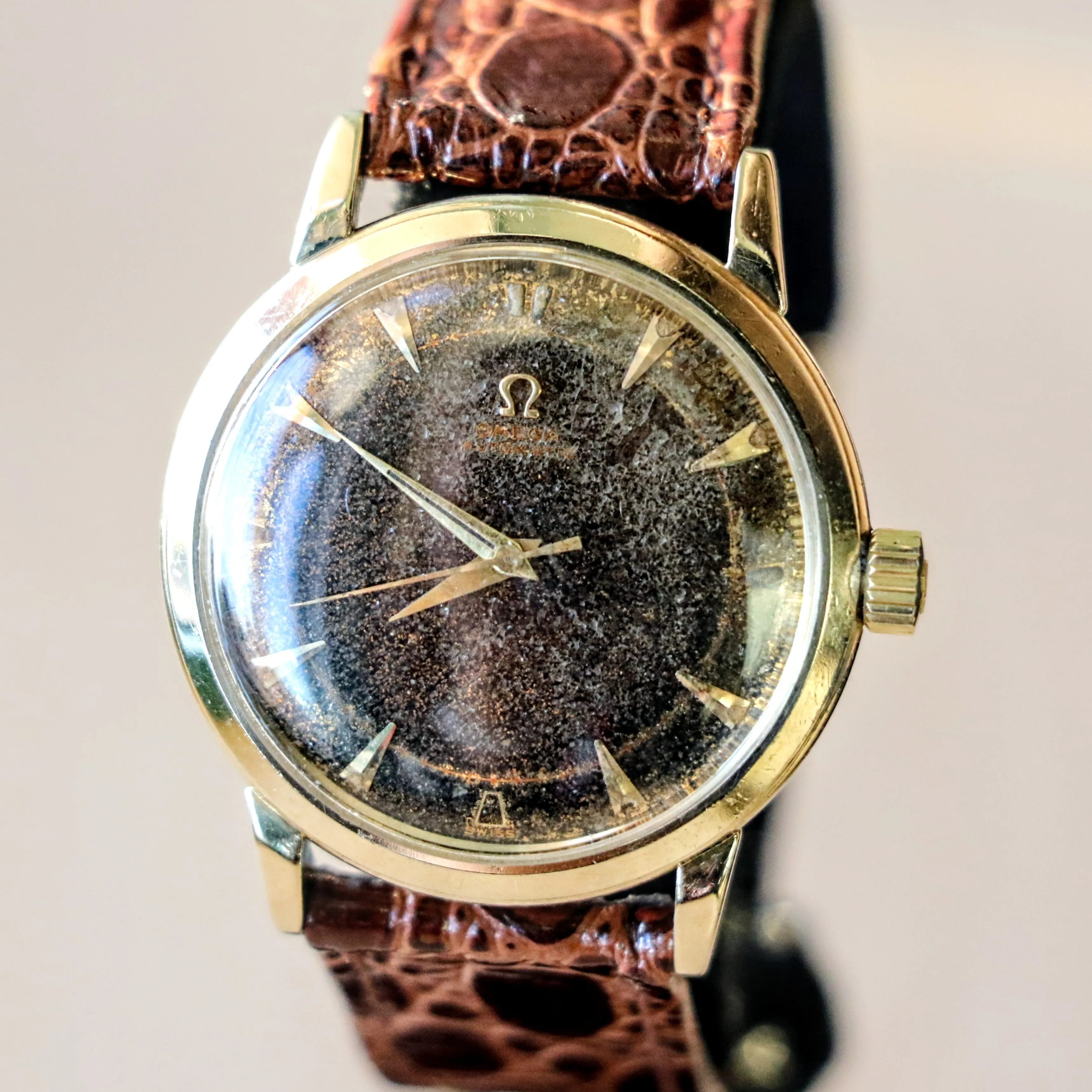 1952 OMEGA Automatic Wristwatch 14K SOLID GOLD Ref. G6525 Vintage Bumper Automatic Wristwatch
