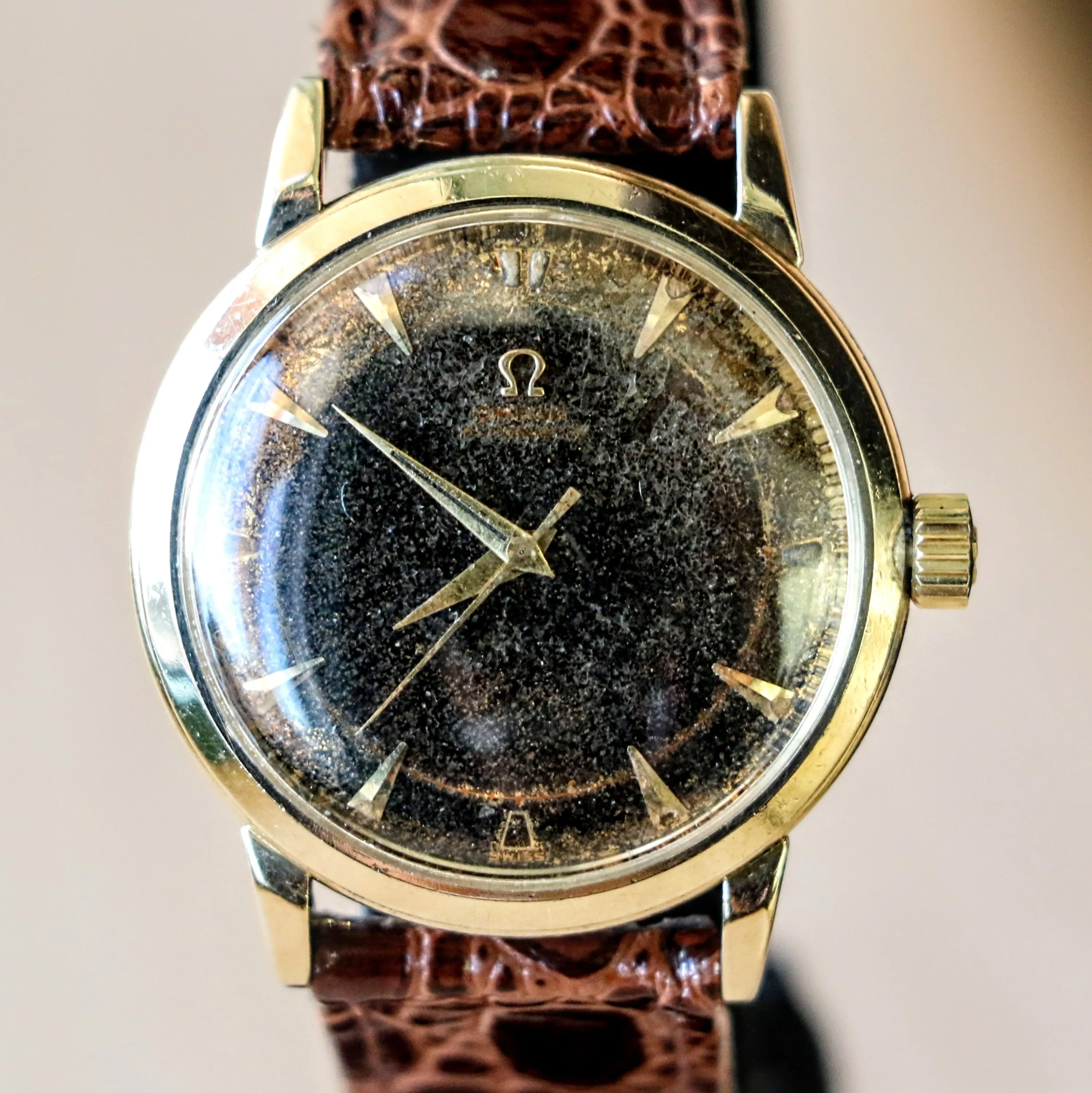 1952 OMEGA Automatic Wristwatch 14K SOLID GOLD Ref. G6525 Vintage Bumper Automatic Wristwatch