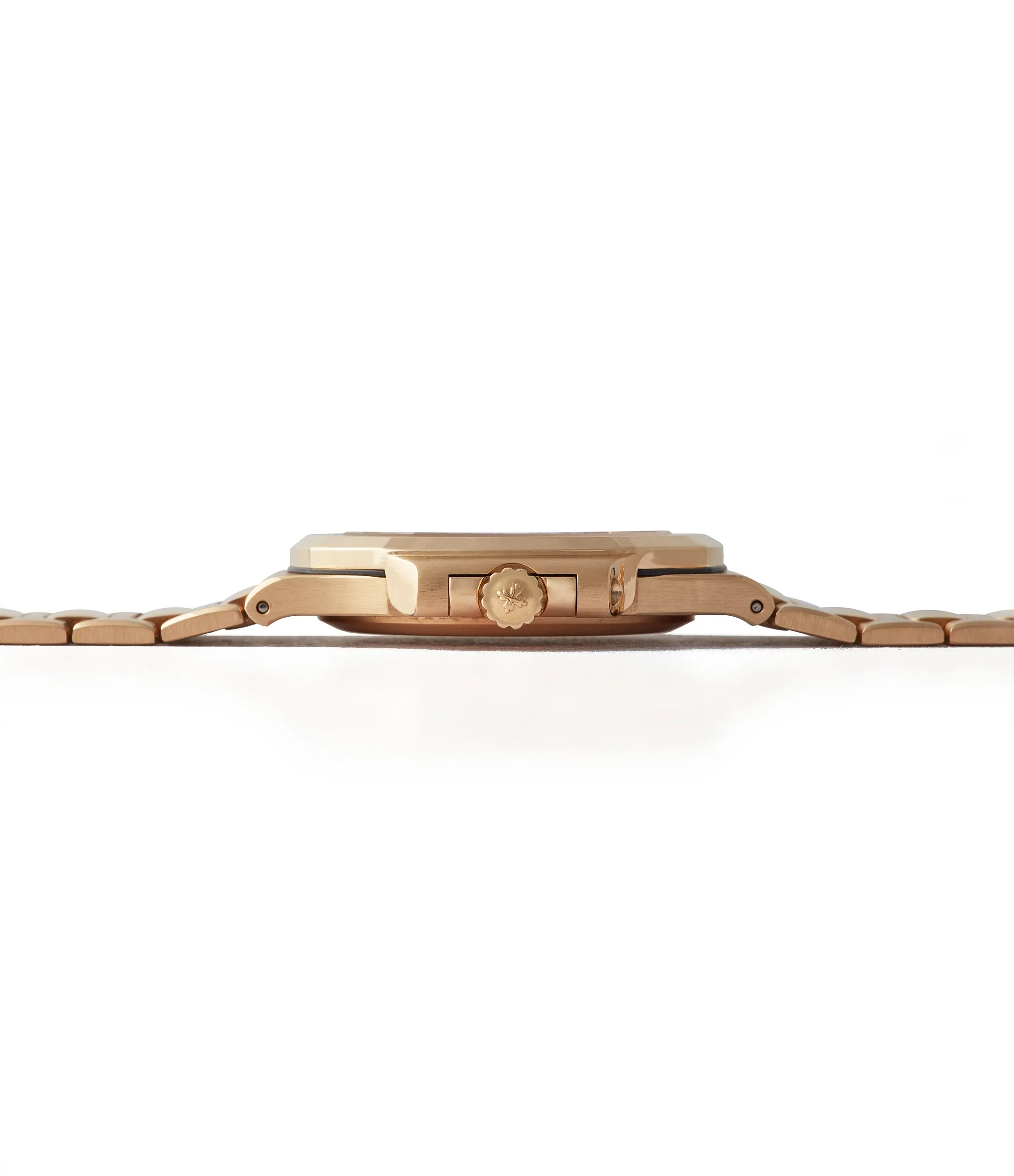 Nautilus 3800 | Roman Numerals | Yellow Gold