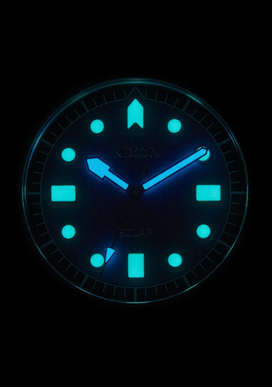 Nixon "Stinger 44" Solar Watch in Silver | *Excluded from the Free Shipping offer