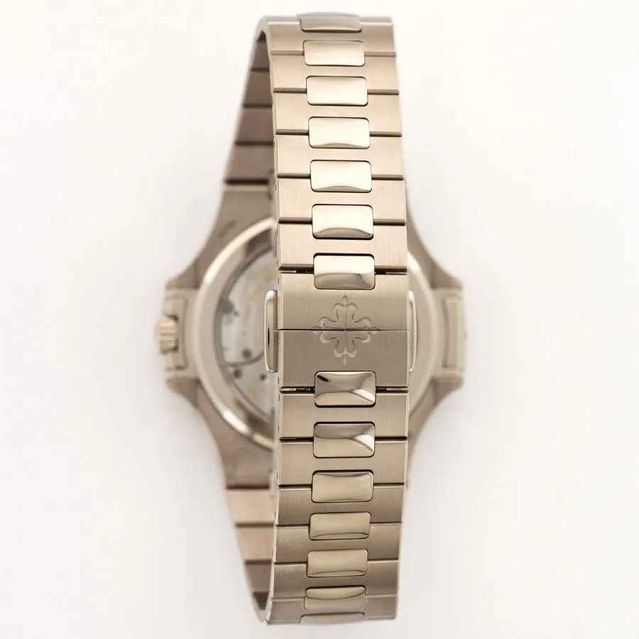 Patek Philippe Nautilus Perpetual Automatic Blue Dial Men's Watch 5740/1G-001